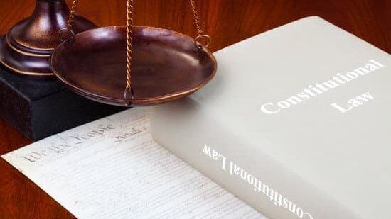 Leitfaden für Hausarbeiten zu Grundrechten - Dein Weg zum Erfolg 1 hausarbeit grundrechte