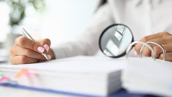 Strukturierung einer literaturbasierten Hausarbeit: Schritt für Schritt zum Erfolg 4 Structure of a literature-based term paper