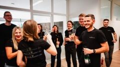 Diplomarbeit schnell schreiben: In 4h zum fertigen Entwurf 8 Team 1 min